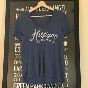 BLUE TOMMY HILFIGER T-SHIRT SIZE SMALL